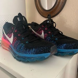 Rare Nike Flyknit AirMax